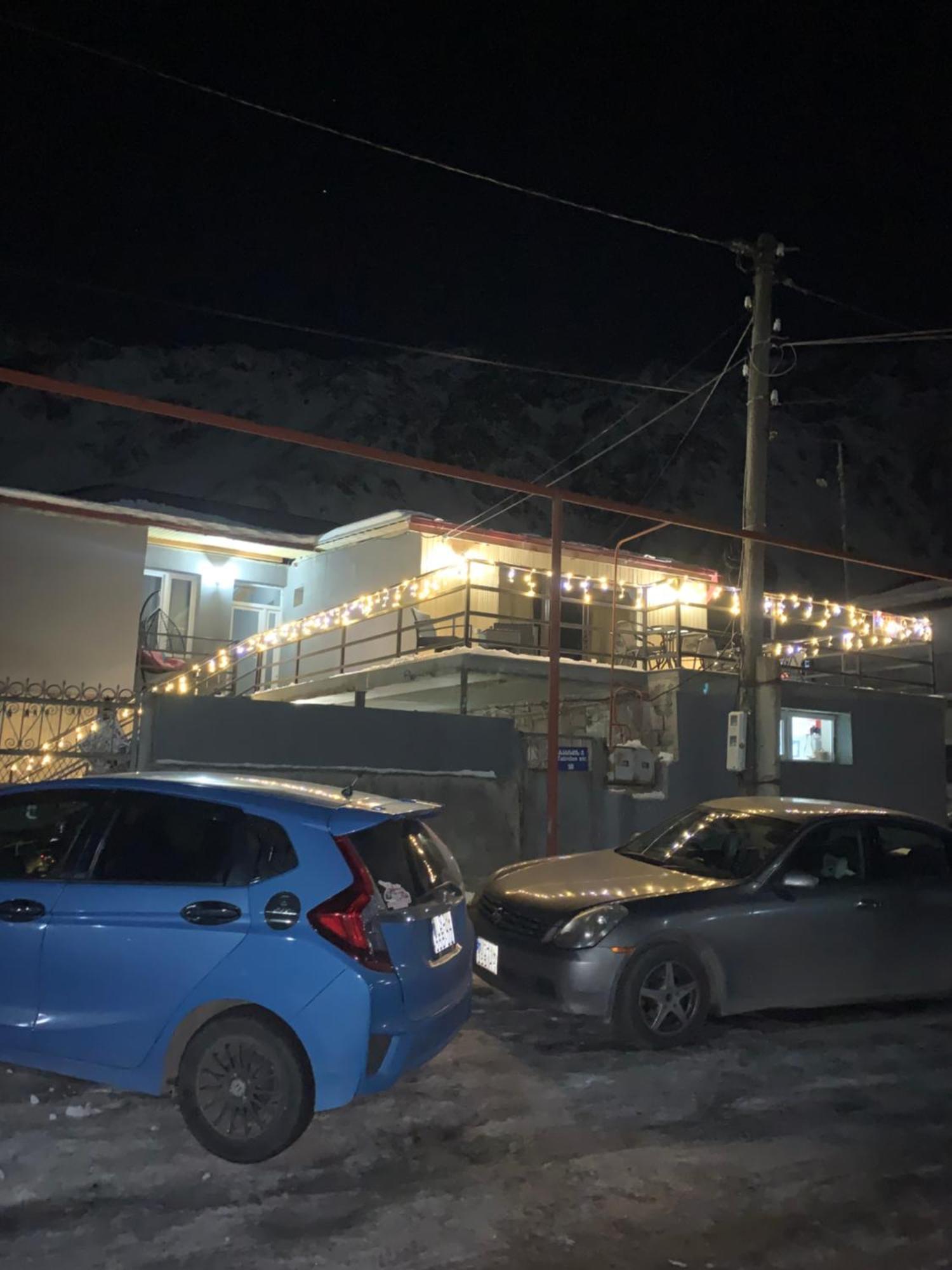 Mate'S Home Kazbegi Екстериор снимка